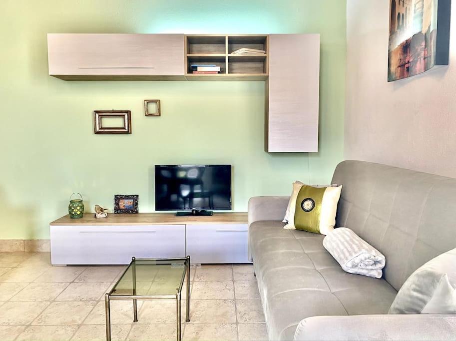 Zona Fiera A 10 Minuti Dal Centro Con Parcheggio Apartment Verona Luaran gambar